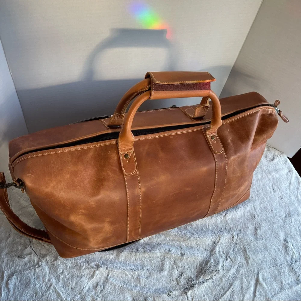 Canyon Outback Leather Michigan Alumni Boulder Canyon New Leather Duffel Bag -